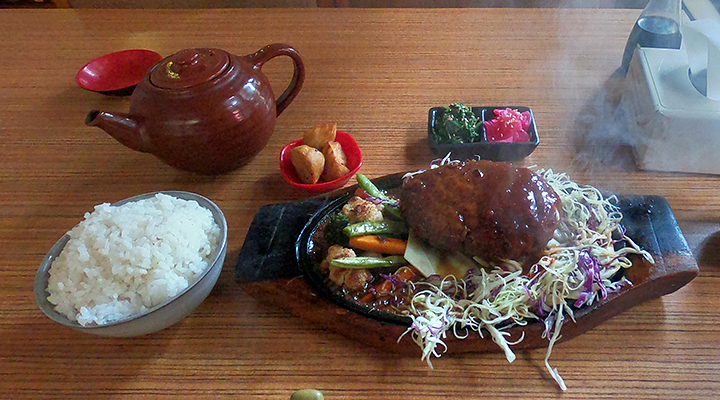 ネパール　タメル　日本食レストラン