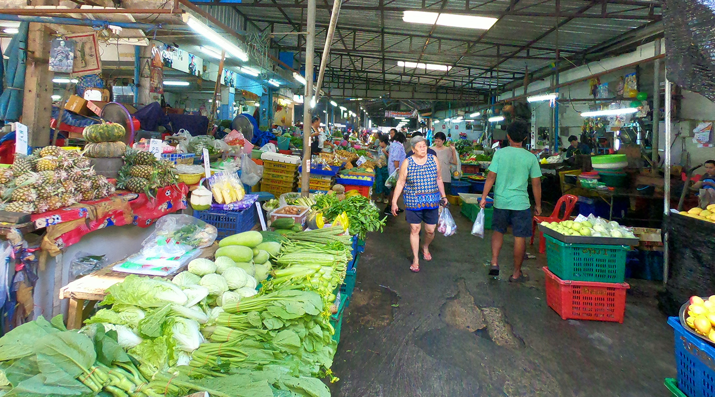タイ　ドンムアン空港付近の市場